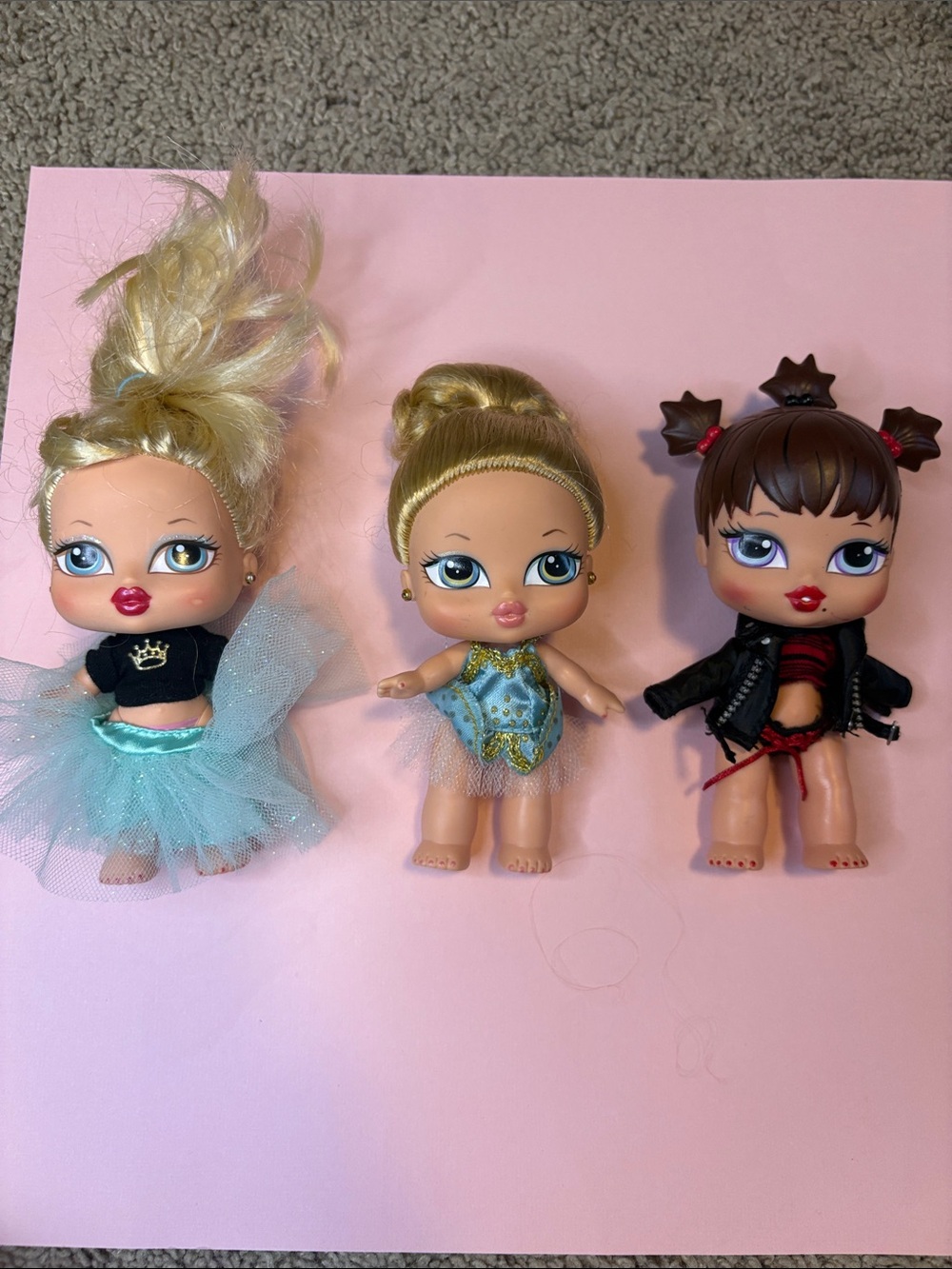 2004-2007 Baby Bratz dolls lot- cloe and roxxi
